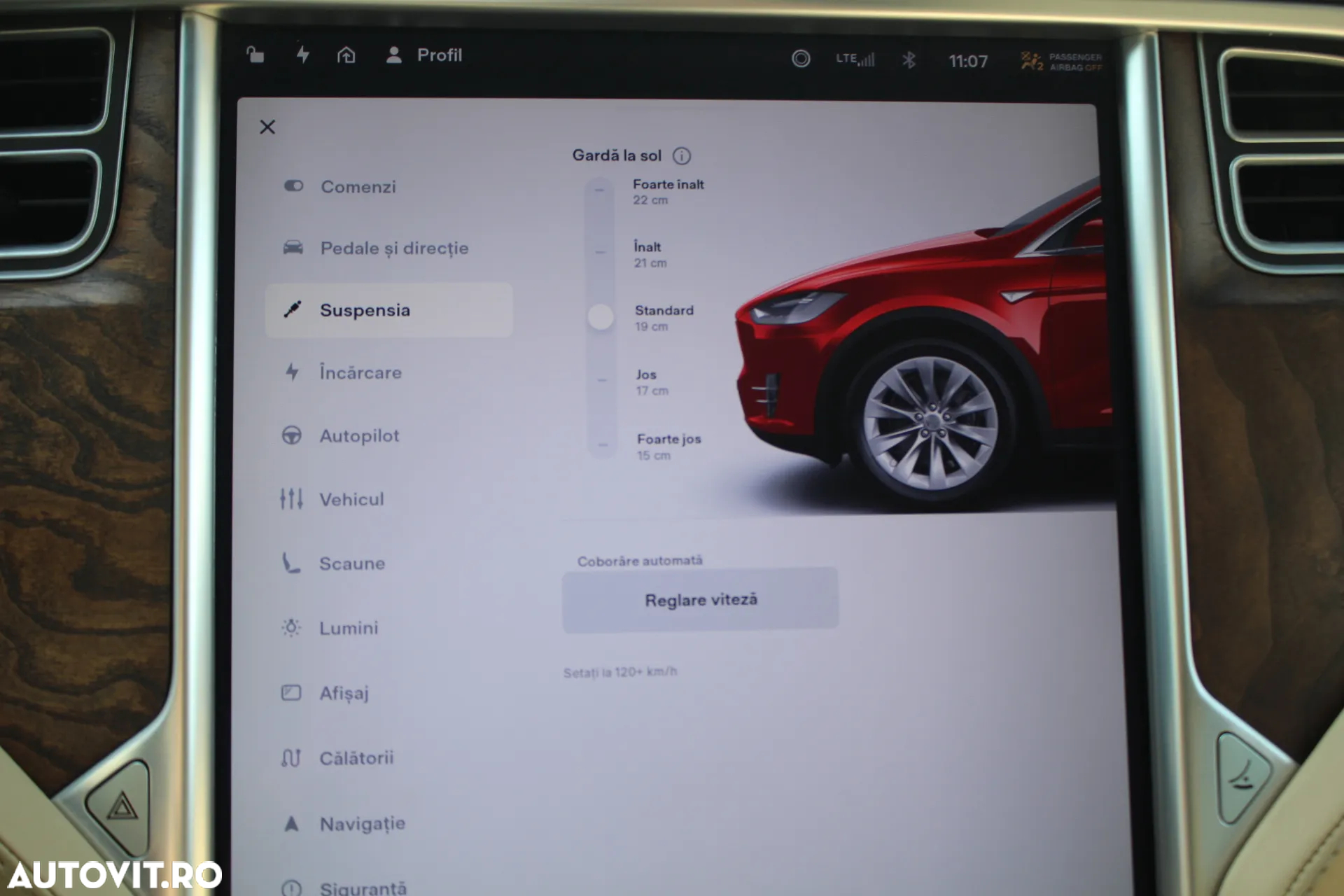 Tesla Model X - 11