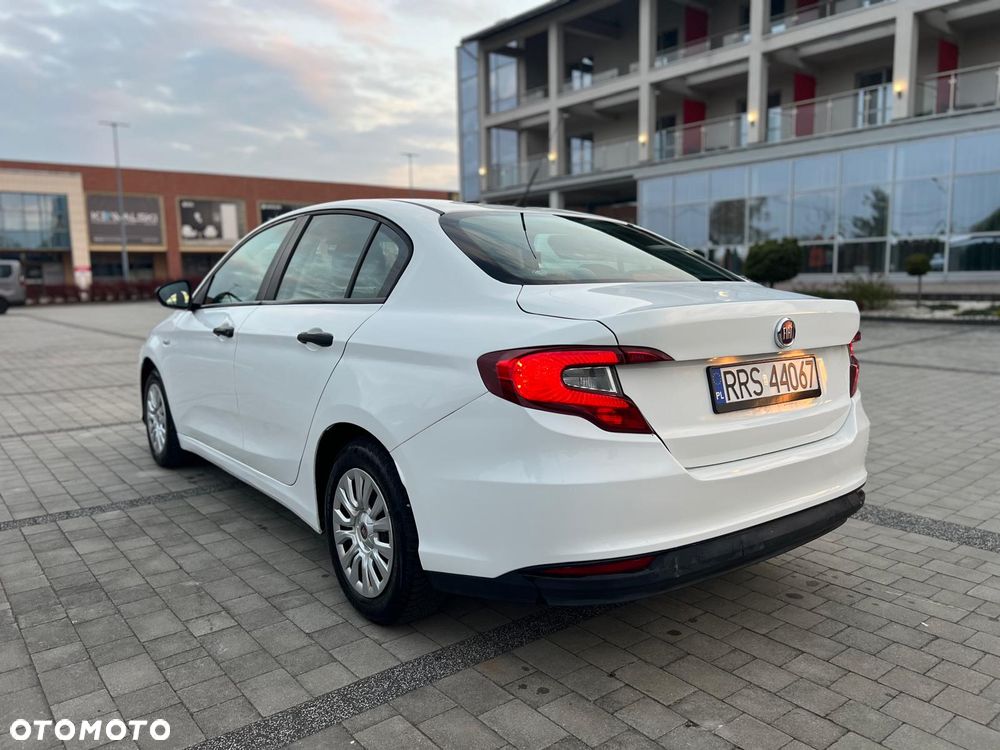 Fiat Tipo 1.4 16v Easy EU6d - 9