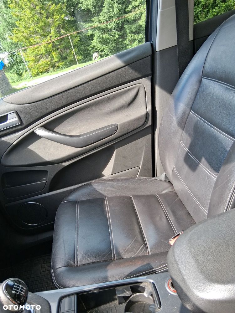 Ford Kuga 2.0 TDCi Titanium - 11