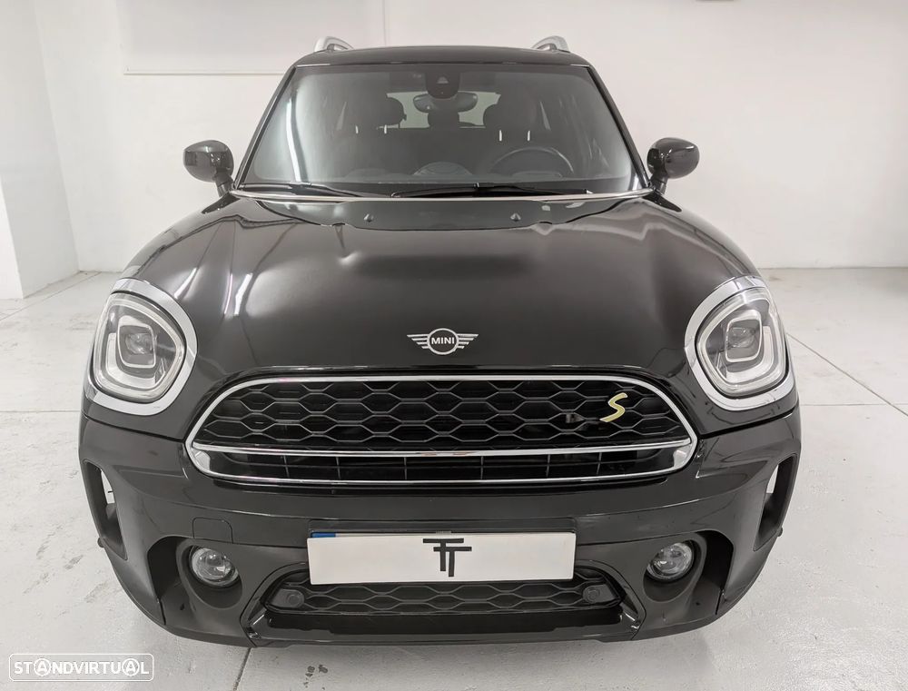MINI Countryman Cooper SE ALL4 Classic Auto - 2