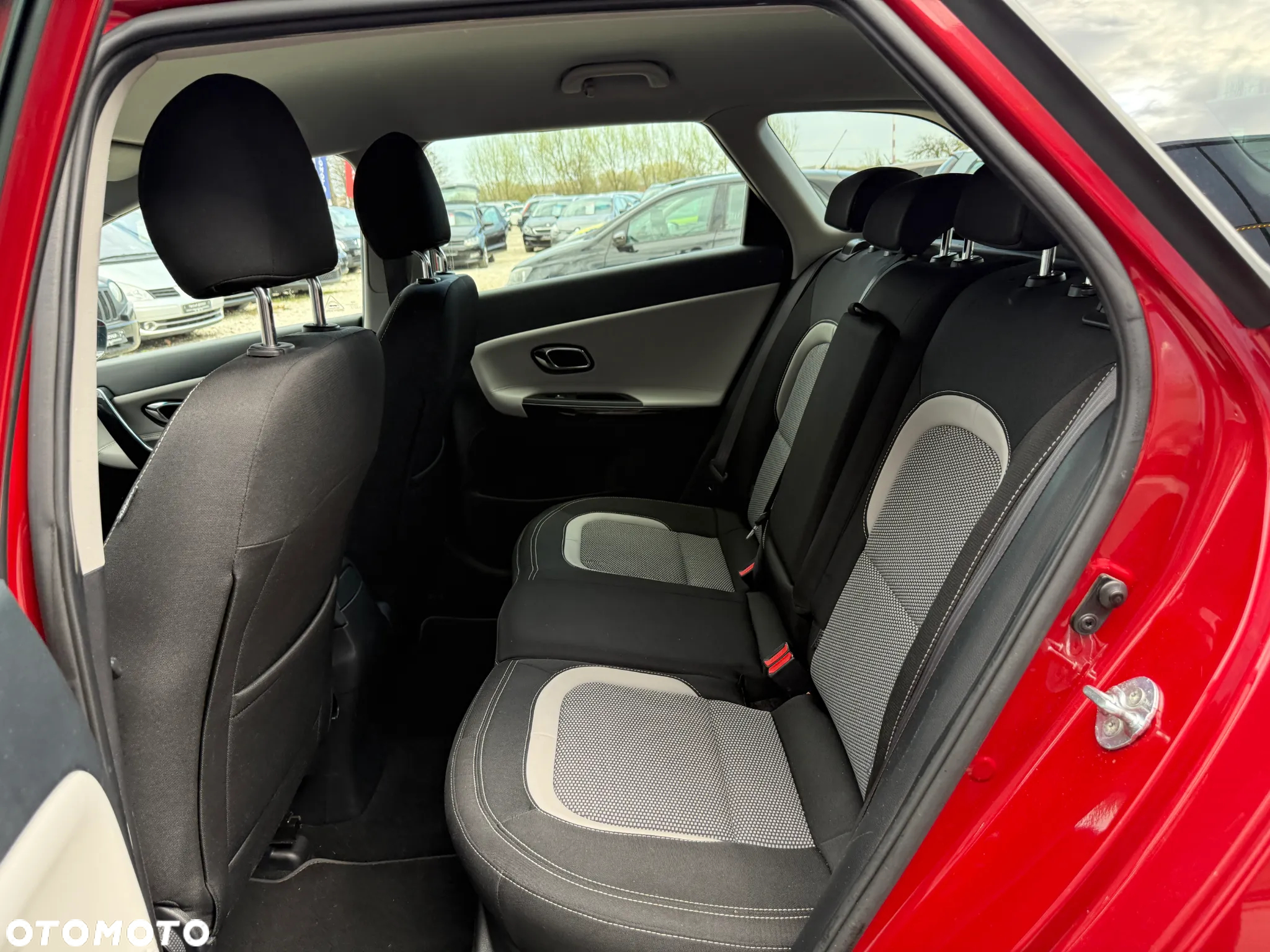 Kia Ceed 1.6 CRDi SCR L - 27