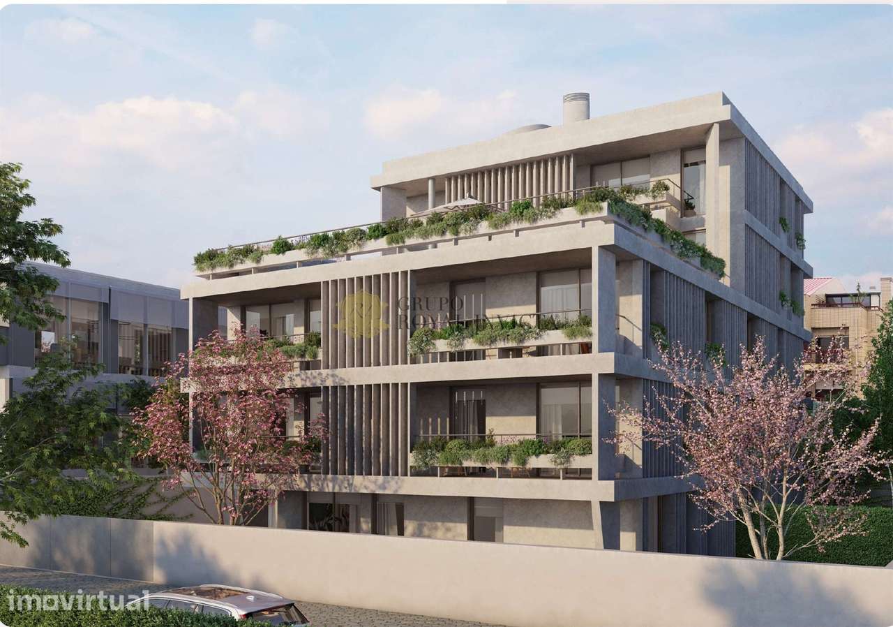 Penthouse T4 Duplex com Jacuzzi Privativo e Terraço em Lordelo do Ouro - Grande imagem: 4/13