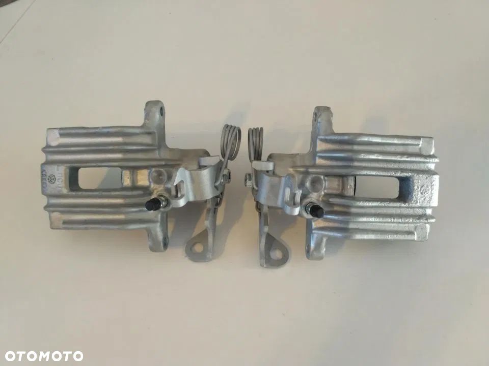 Zacisk tył Lewy Prawy Volkswagen Passat B5 Audi A6 C5 Audi A4 - 1
