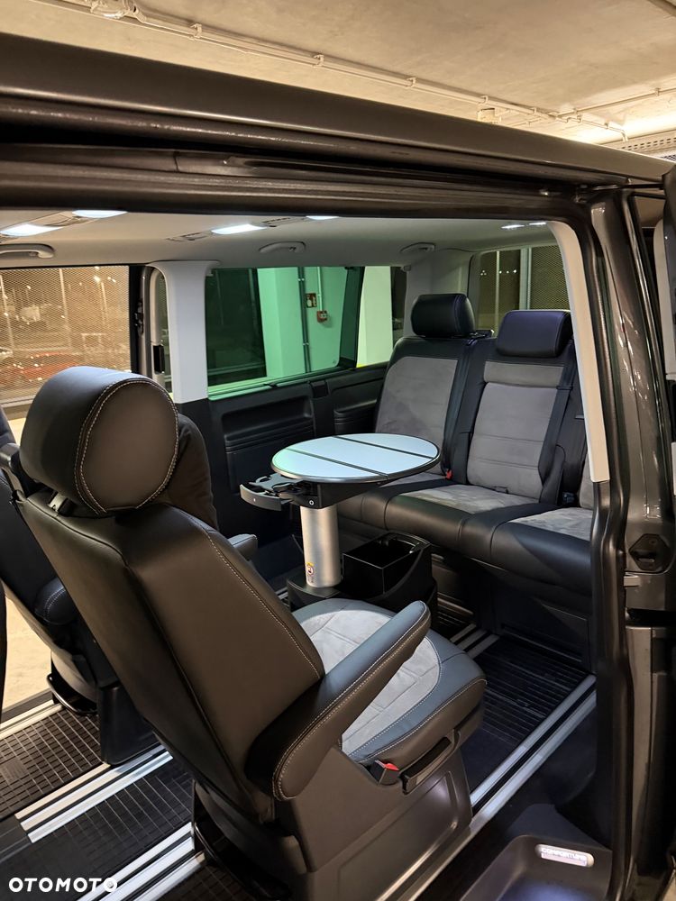 Volkswagen Multivan - 5