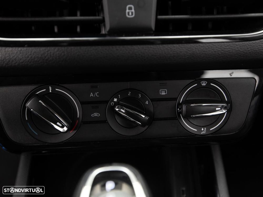 Skoda Kamiq 1.0 TSI DSG - 17