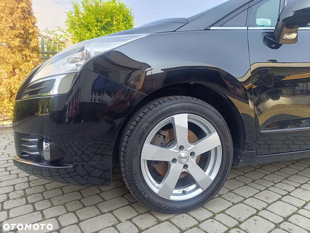 Peugeot 5008 1.6 THP Family 7os - 5
