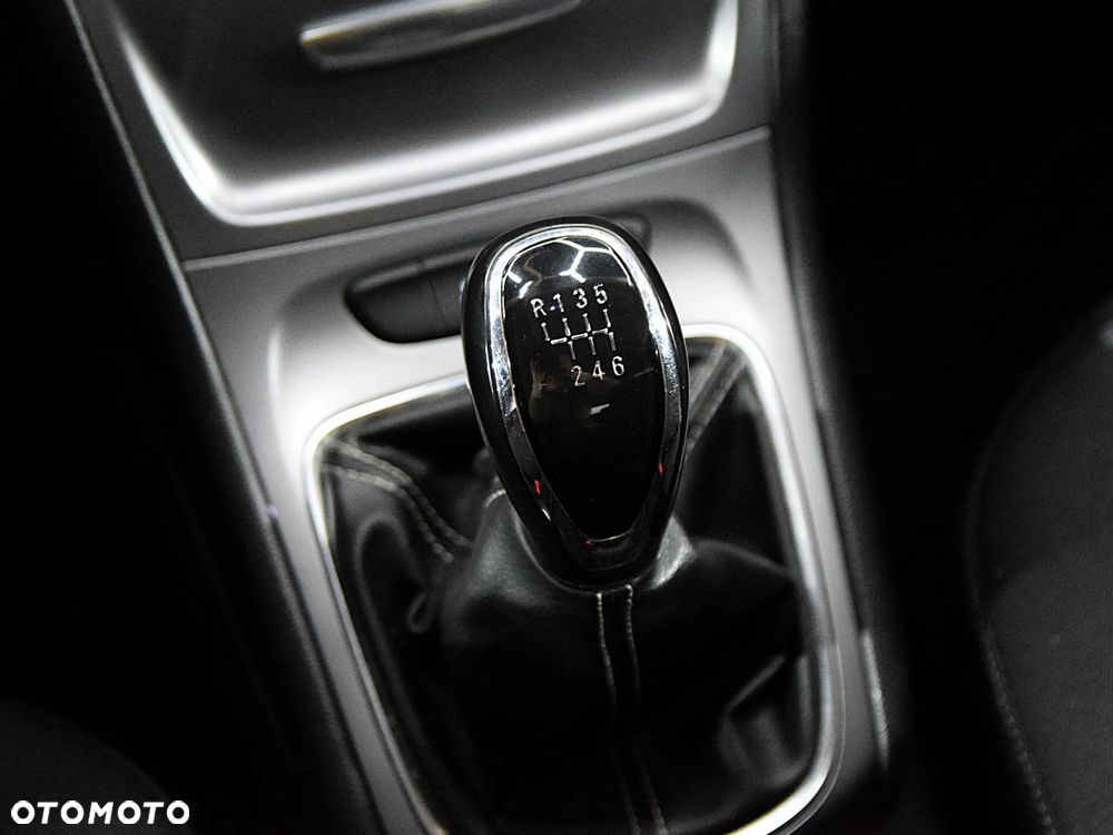 Opel Astra 1.4 T Enjoy - 27