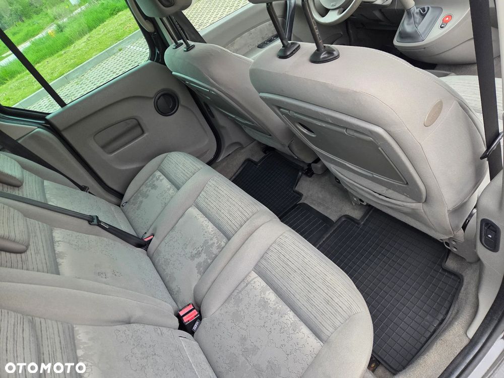 Renault Kangoo 1.6 16V Privilege - 8