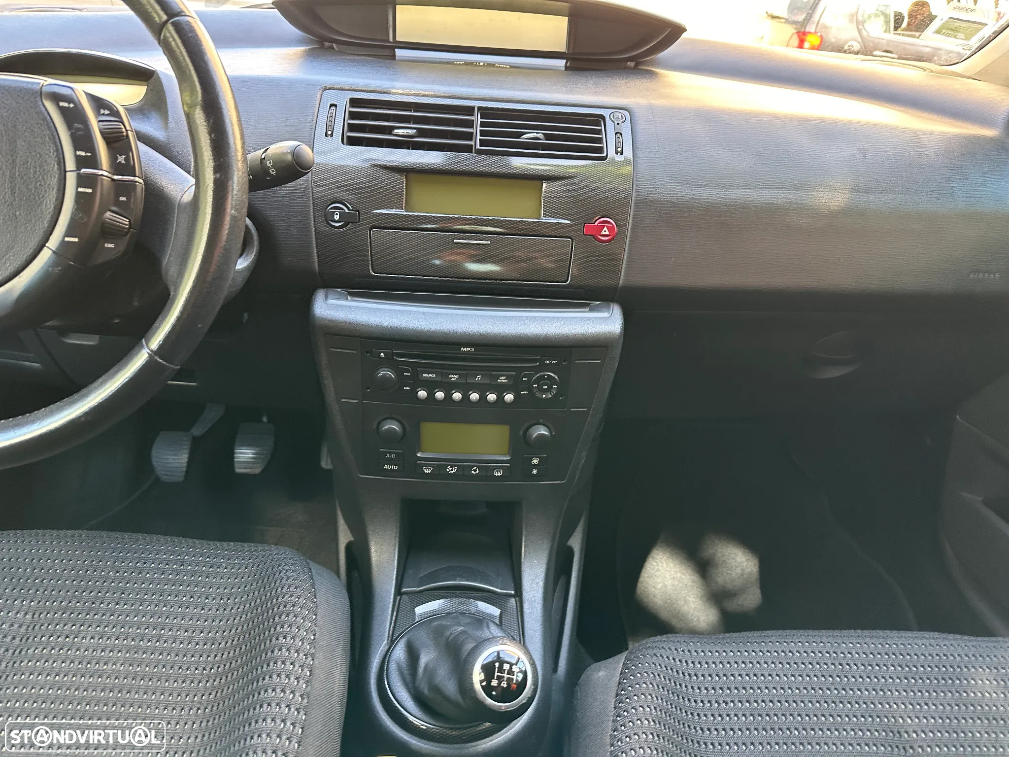 Citroën C4 1.6 HDi VTR Pack Airdream - 28