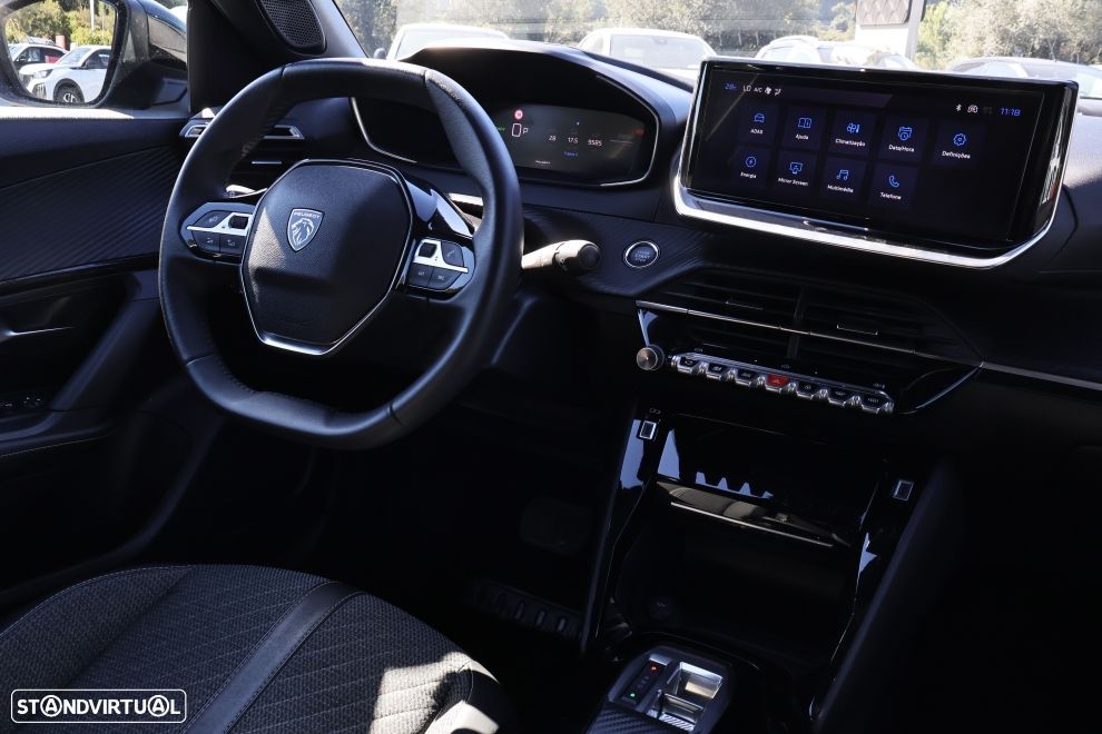 Peugeot e-2008 54 kWh Allure - 11