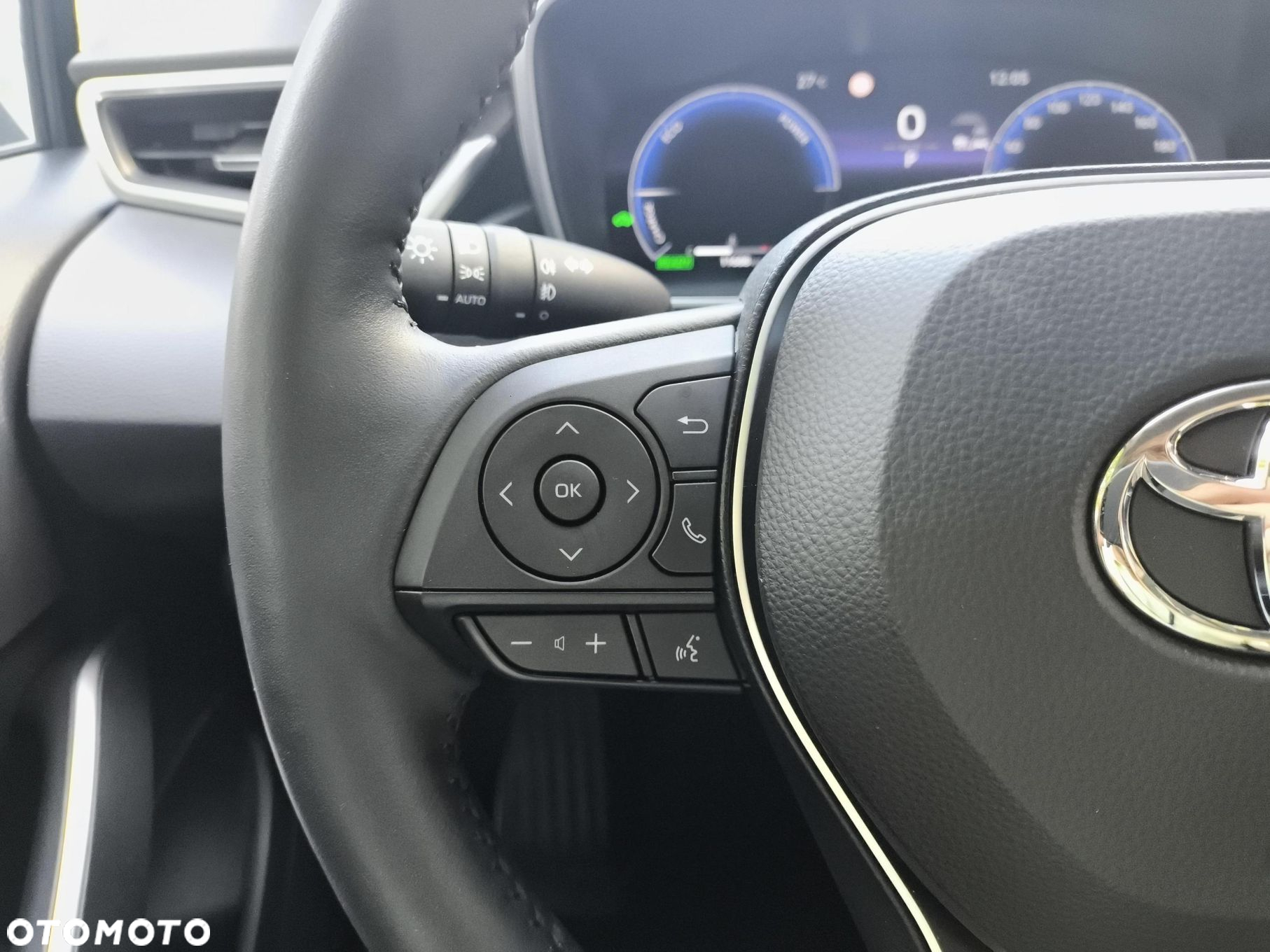 Toyota Corolla 1.8 Hybrid Style - 14