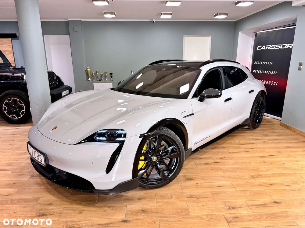 Porsche Taycan - 12