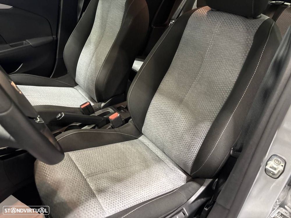 Opel Corsa 1.2 T Edition - 9