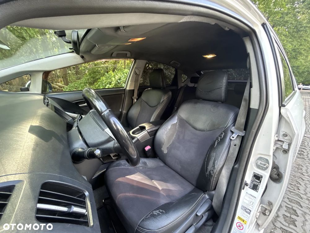 Toyota Prius - 13