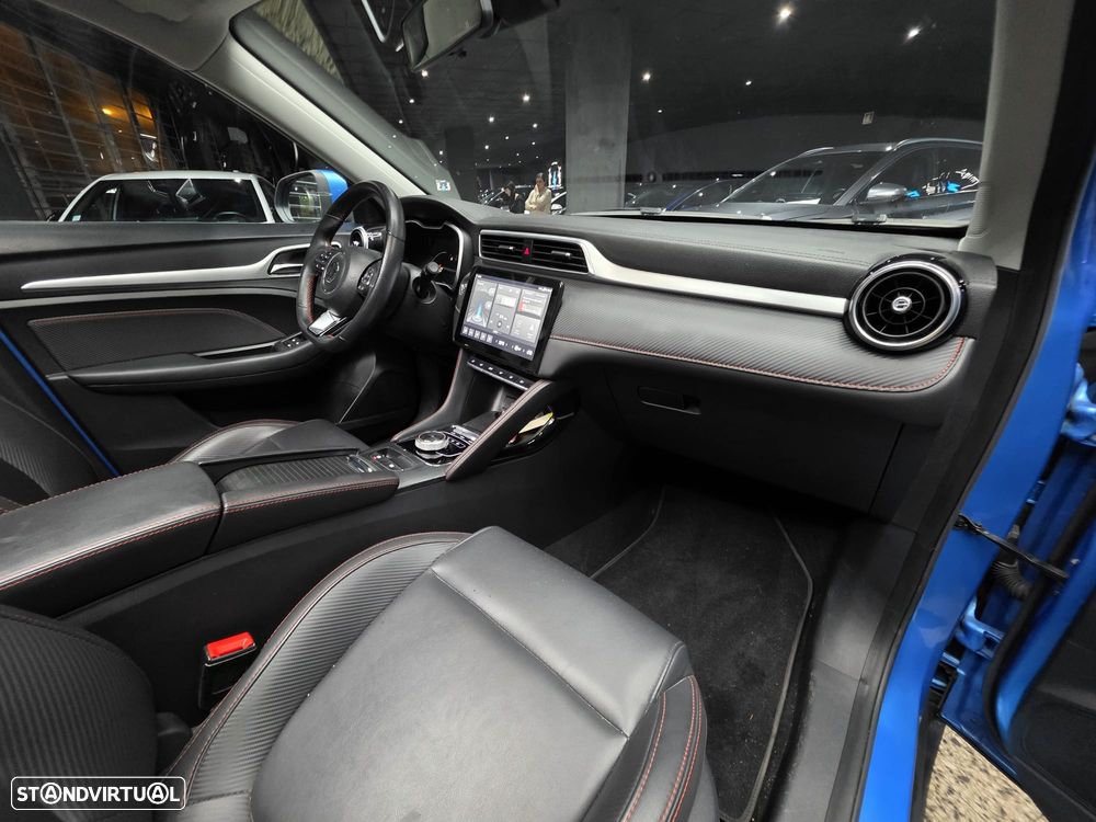 MG ZS EV 72.6 kWh Luxury OBC 11 kW - 24