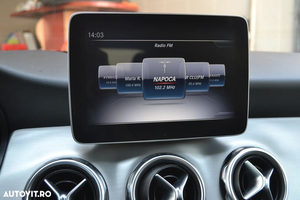 Mercedes-Benz GLA 200 7G-DCT AMG Line - 26