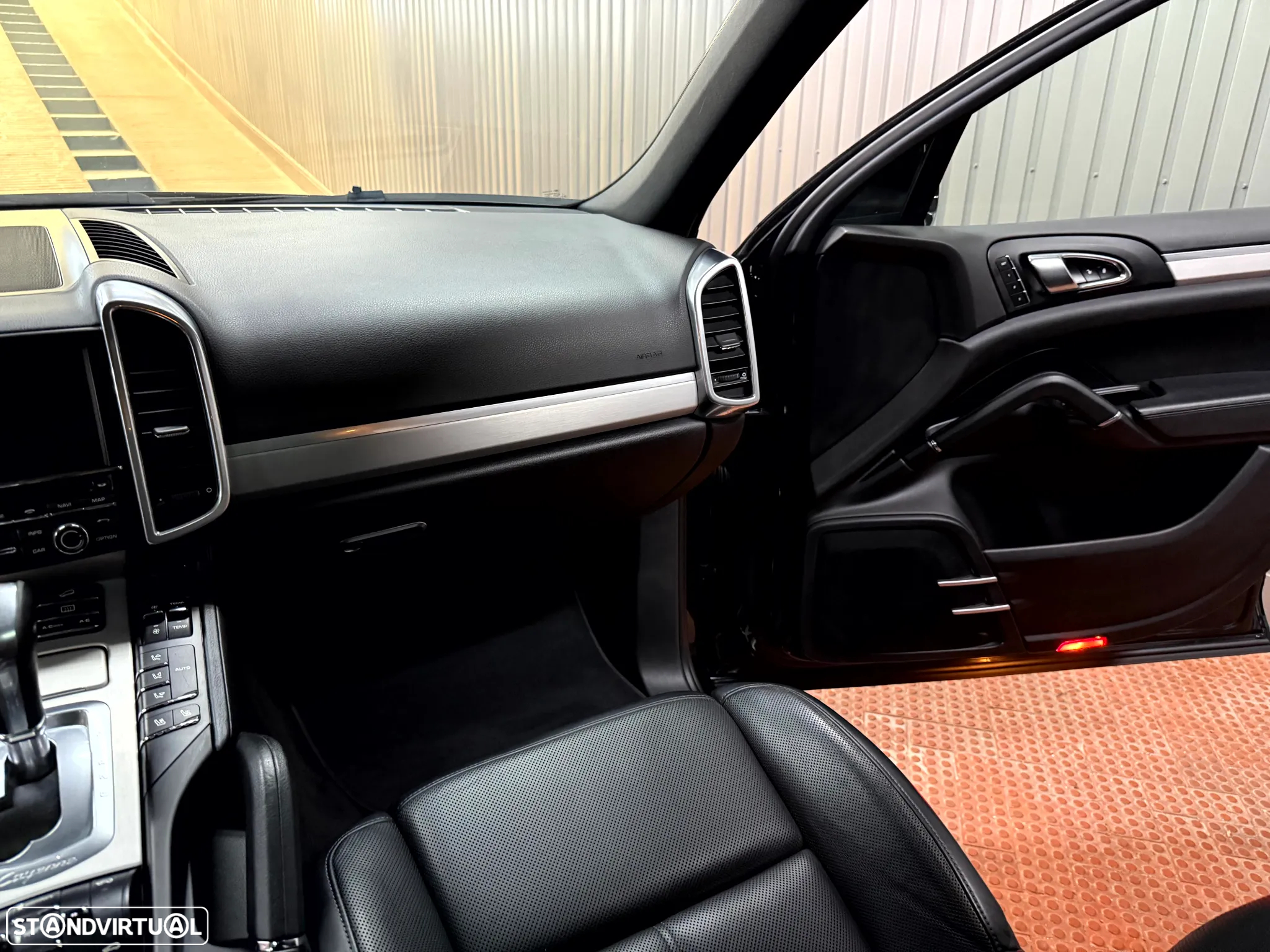 Porsche Cayenne - 27
