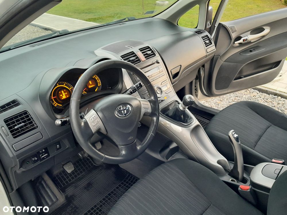 Toyota Auris - 8