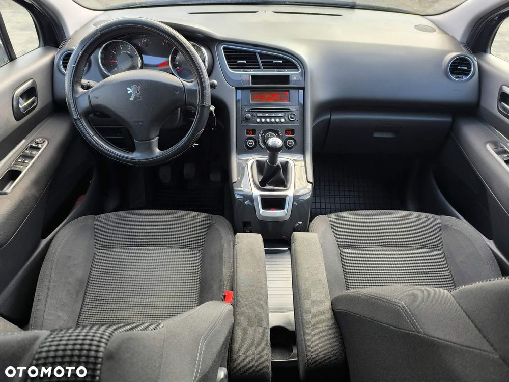 Peugeot 5008 1.6 Trendy - 24