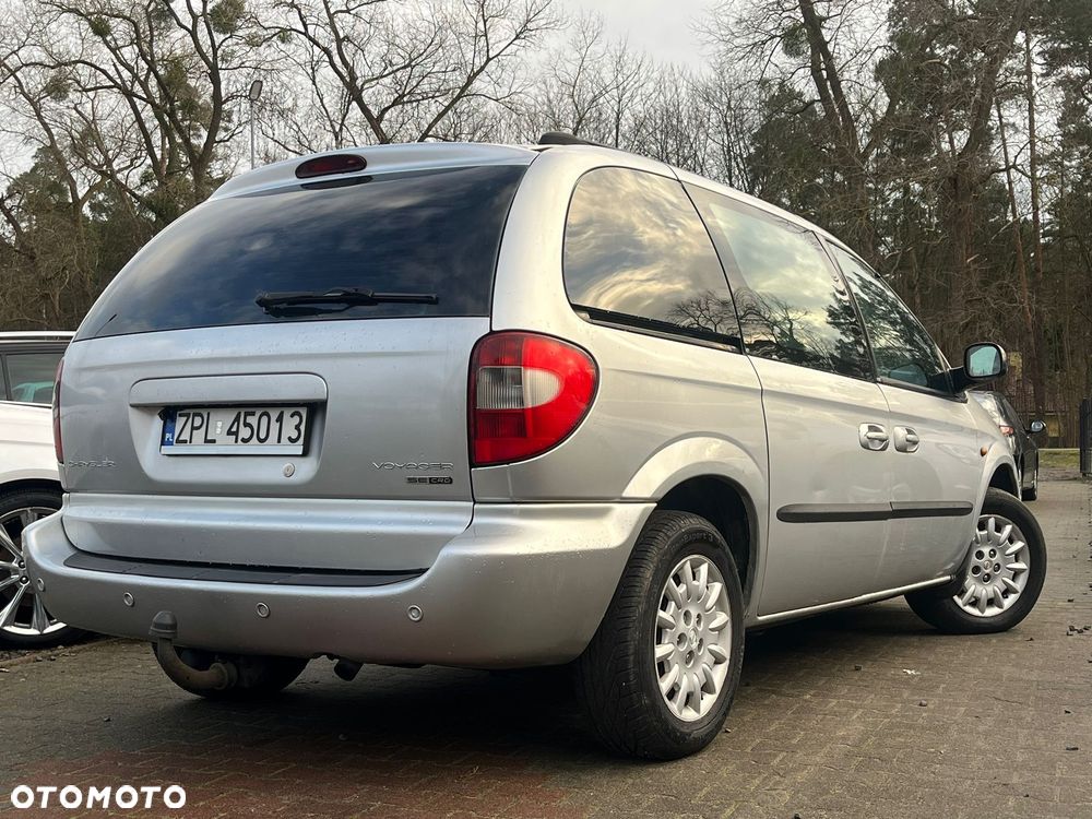Chrysler Grand Voyager 2.5 CRD Limited - 17
