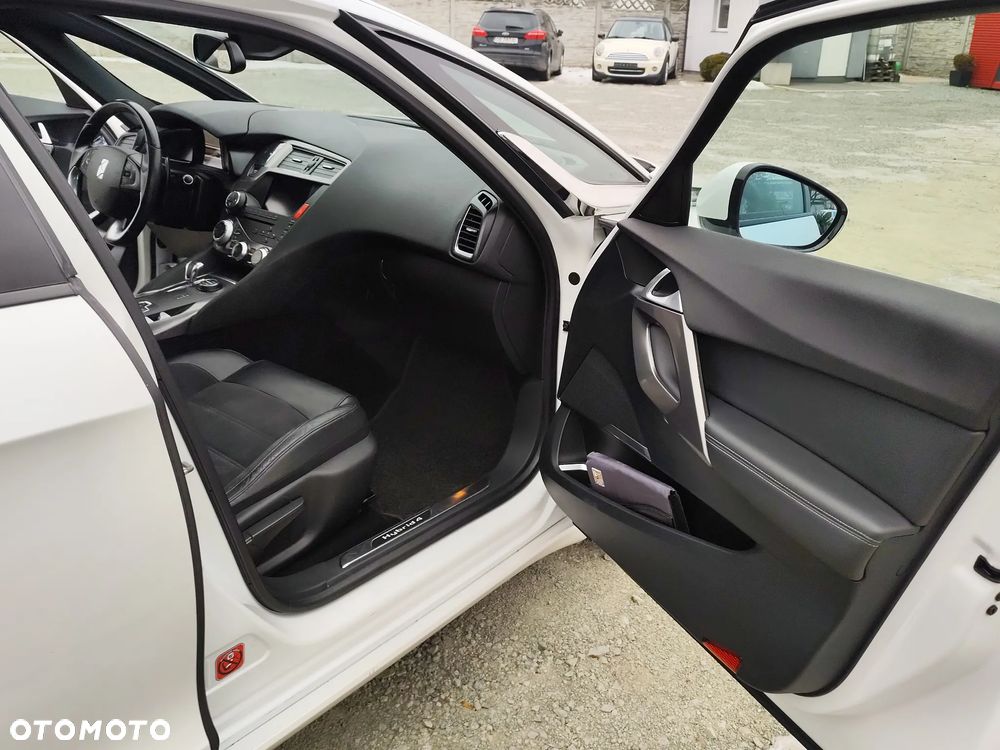 Citroën DS5 2.0 HDi Hybrid4 SoChic MCP - 10