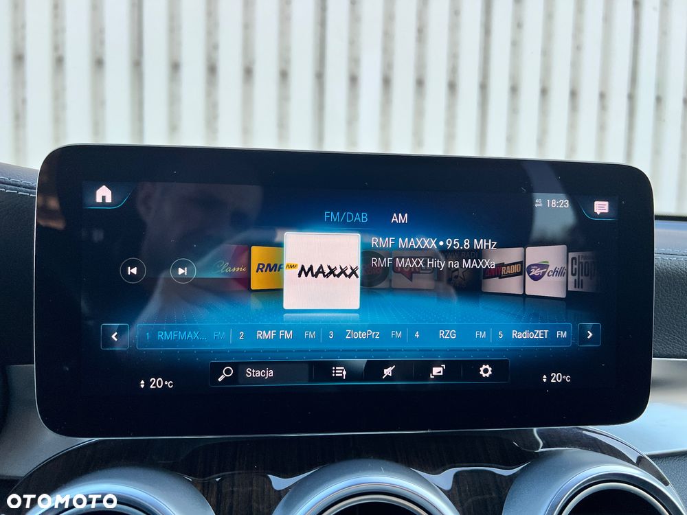 Mercedes-Benz GLC 200 4Matic 9G-TRONIC AMG Line - 27