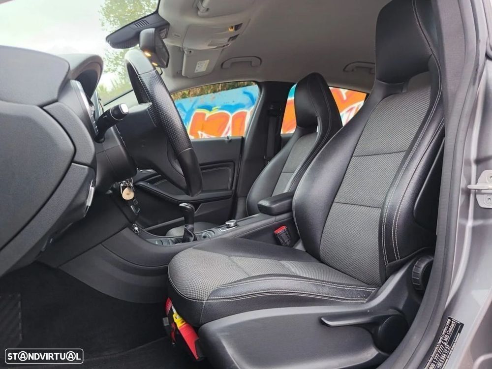 Mercedes-Benz CLA 180 d Shooting Brake - 3