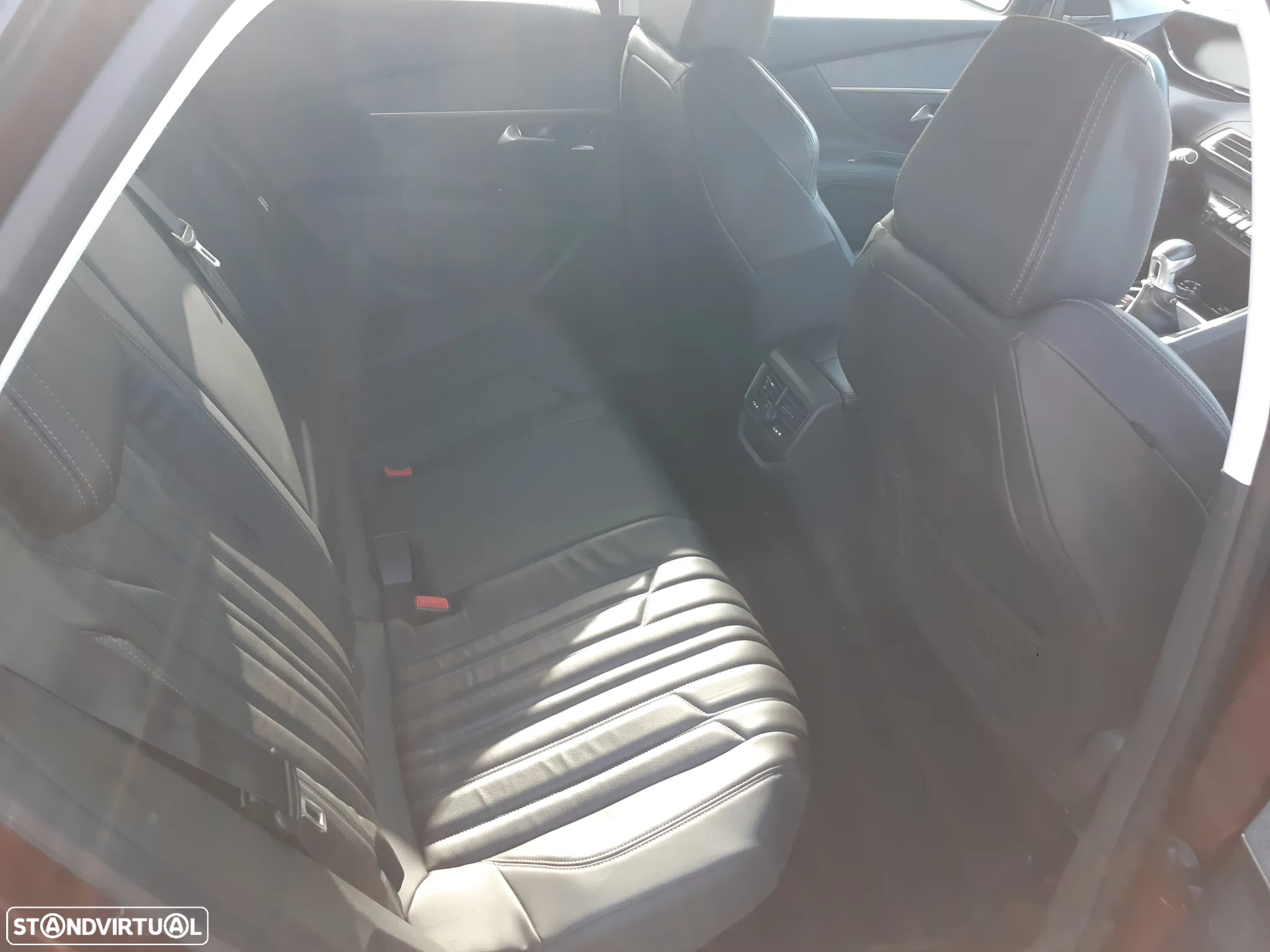 Peugeot 3008 PureTech 130 Stop & Start GPF Allure Pack - 11