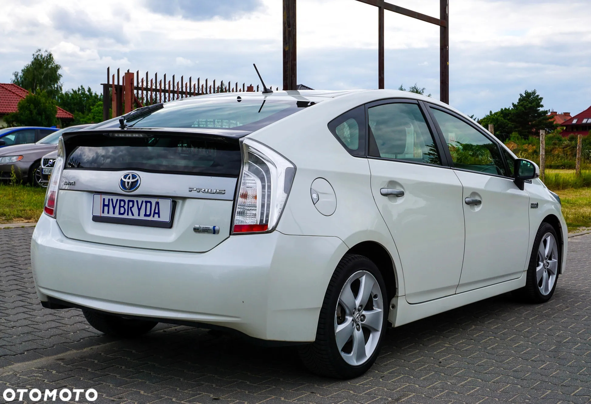 Toyota Prius Plug-in (Hybrid) Life - 3