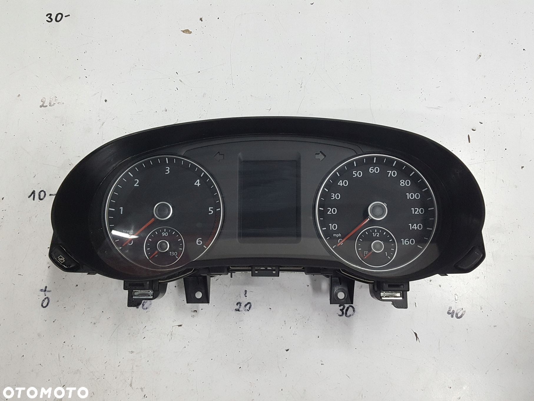 VW SHARAN 7N 10-15r 2.0 TDI LICZNIK ANGLIK 7N0920960A - 1