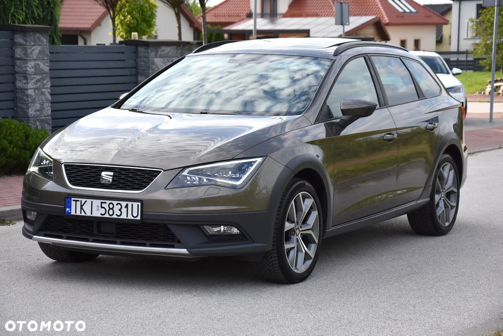 Seat Leon 2.0 TDI DPF Start&Stop DSG XCELLENCE - 4
