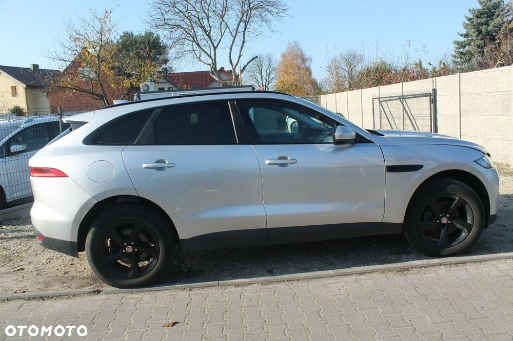 Jaguar F-Pace - 9