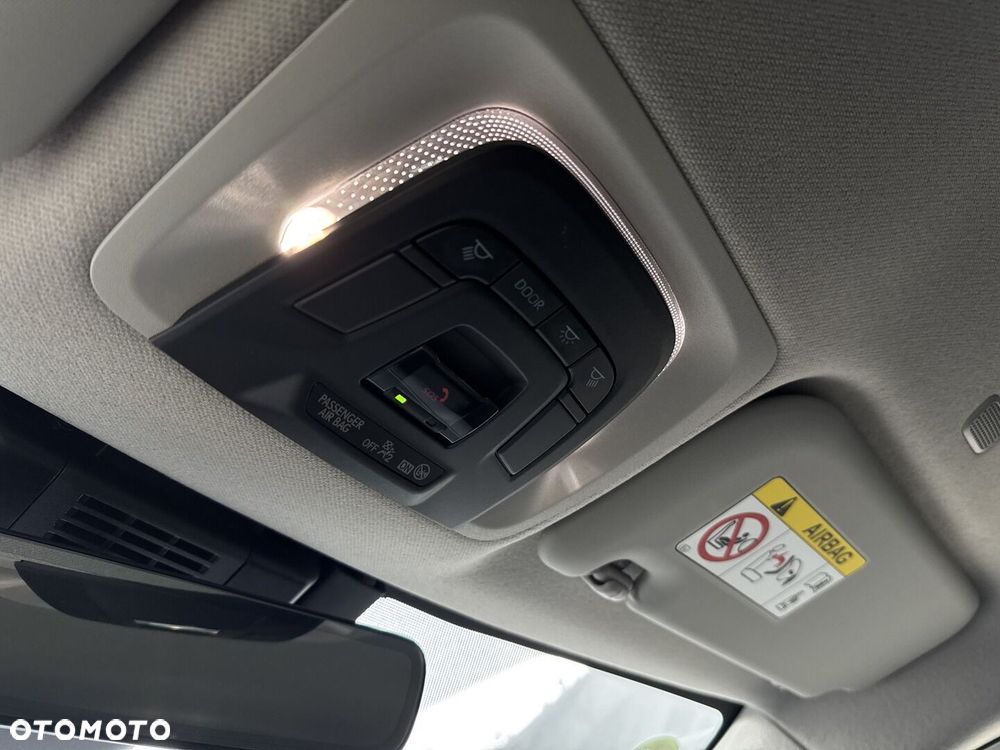 Toyota Corolla 1.8 Hybrid Style - 31