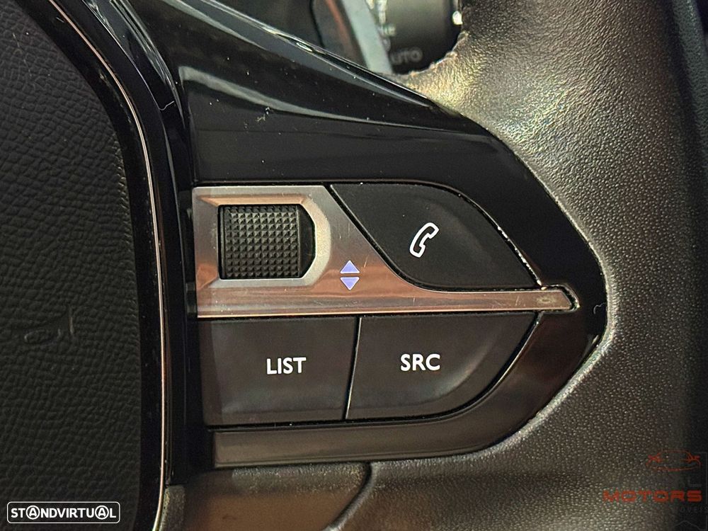 Peugeot 208 1.2 PureTech Allure EAT8 - 23