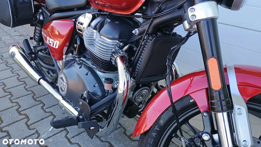 Royal Enfield Super Meteor - 25