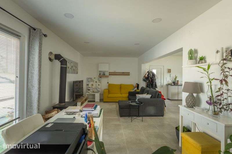 Moradia T3 totalmente Remodelada - Grande imagem: 2/12