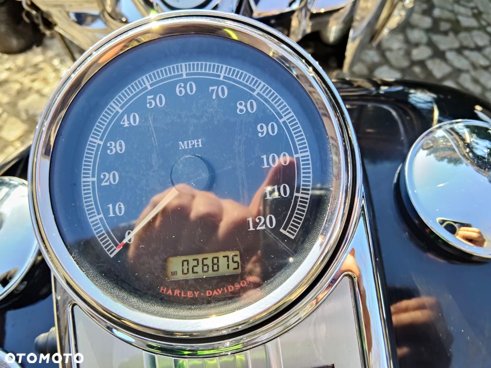 Harley-Davidson Touring Road King - 23