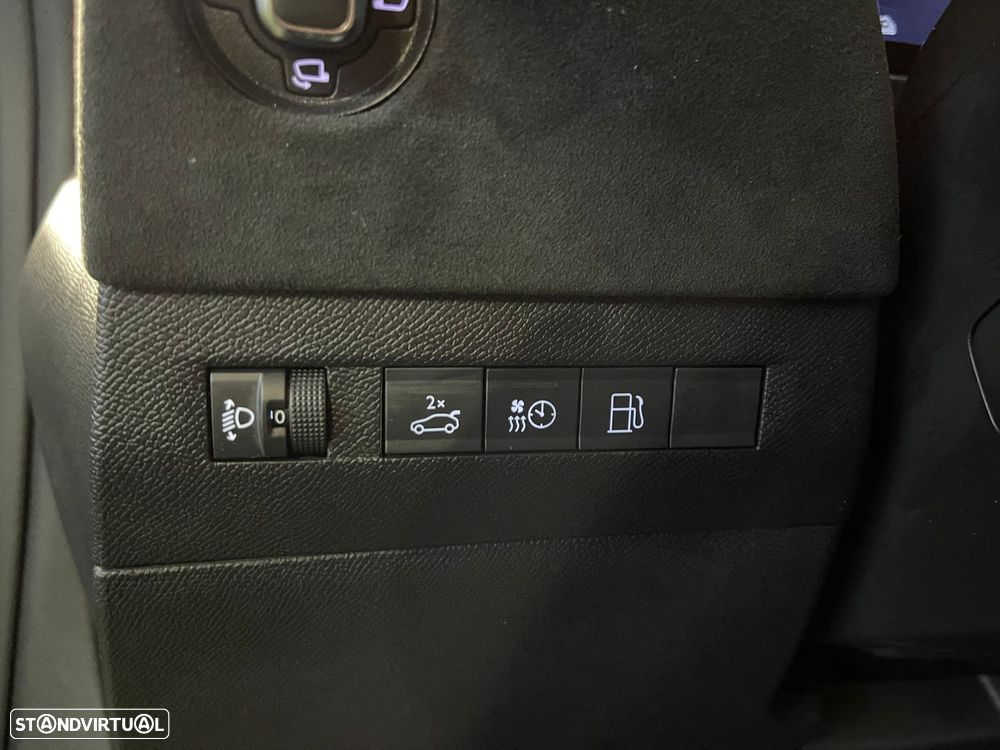 DS DS4 E-Tense Performance Line EAT8 - 32