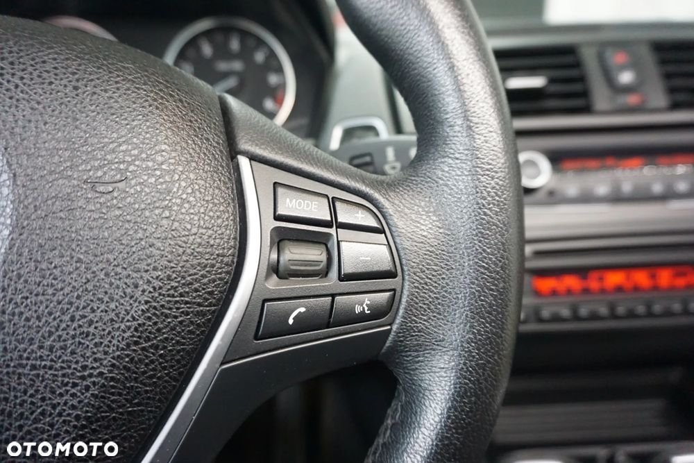 BMW Seria 1 120d Urban Line - 26