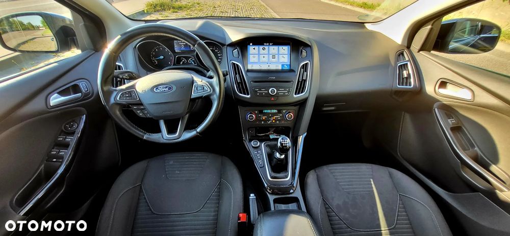 Ford Focus 1.5 EcoBoost STart-Stopp-System TITANIUM - 23