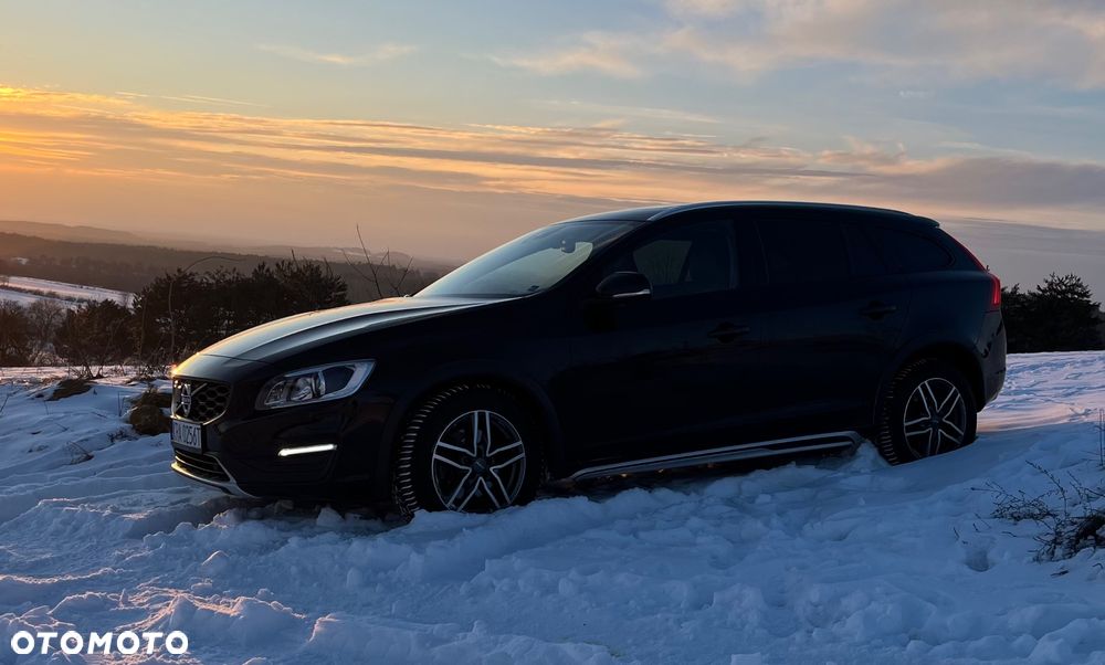 Volvo V60 T5 Drive-E Momentum - 1