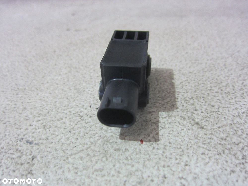 BMW 5 F10 F06 F12 X3 F25 X4 65779224176 CZUJNIK UDERZENIA PRZÓD 9224176 - 2