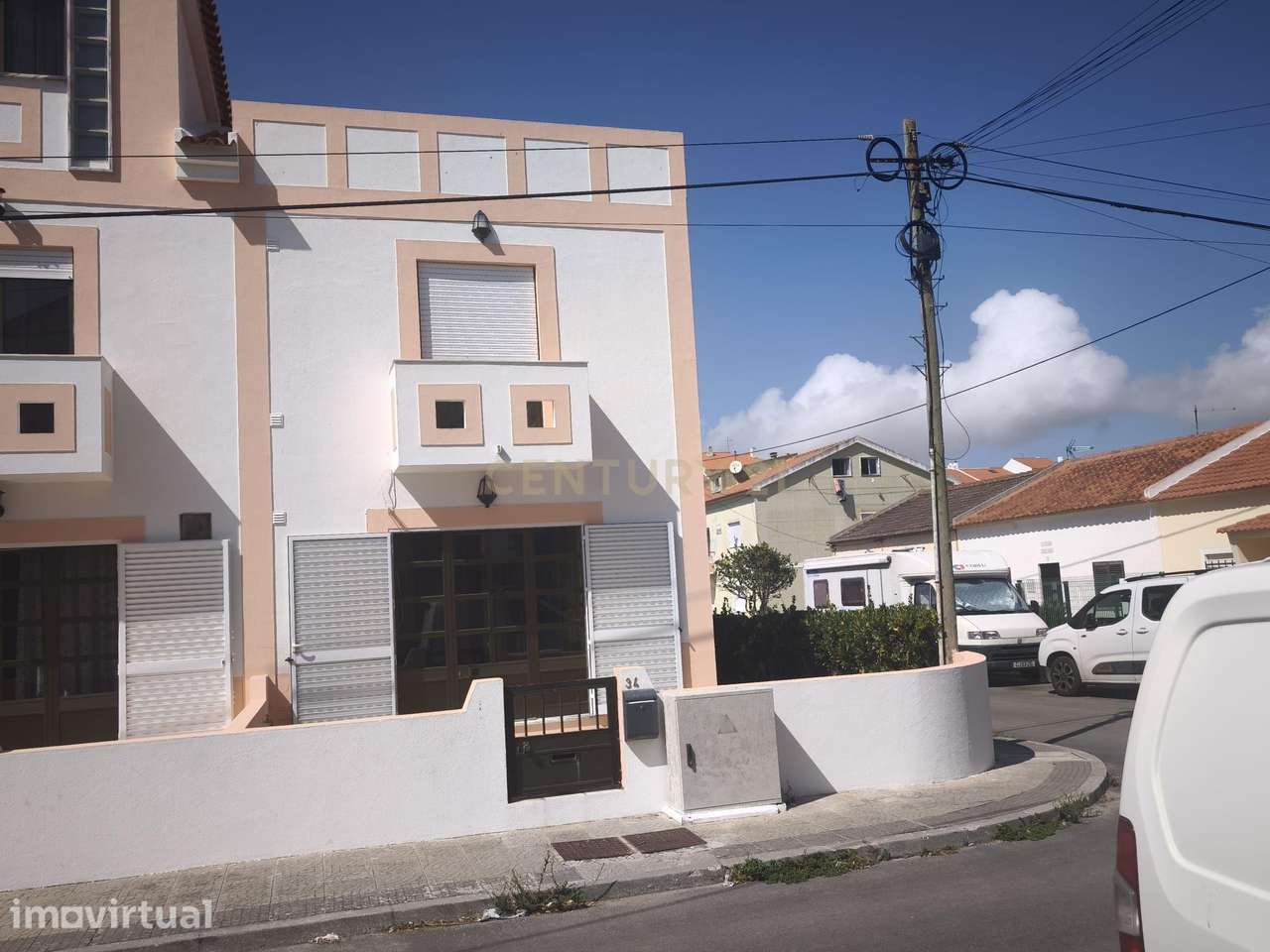 Moradia T3+2 com Terraço, Churrasqueira e Box para 3 Carros – Consolaç - Grande imagem: 2/29