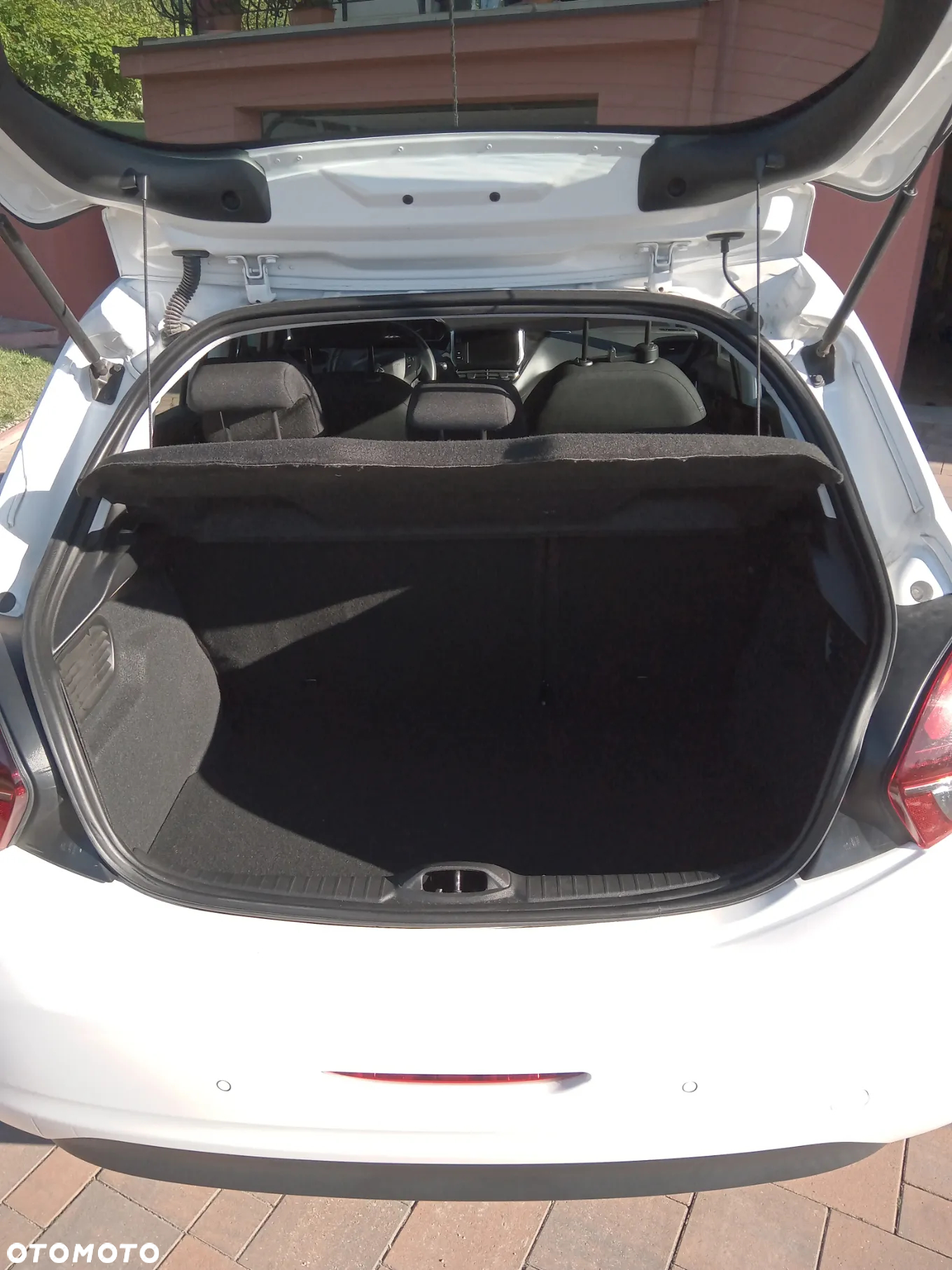 Peugeot 208 1.2 PureTech GPF Signature S&S - 9