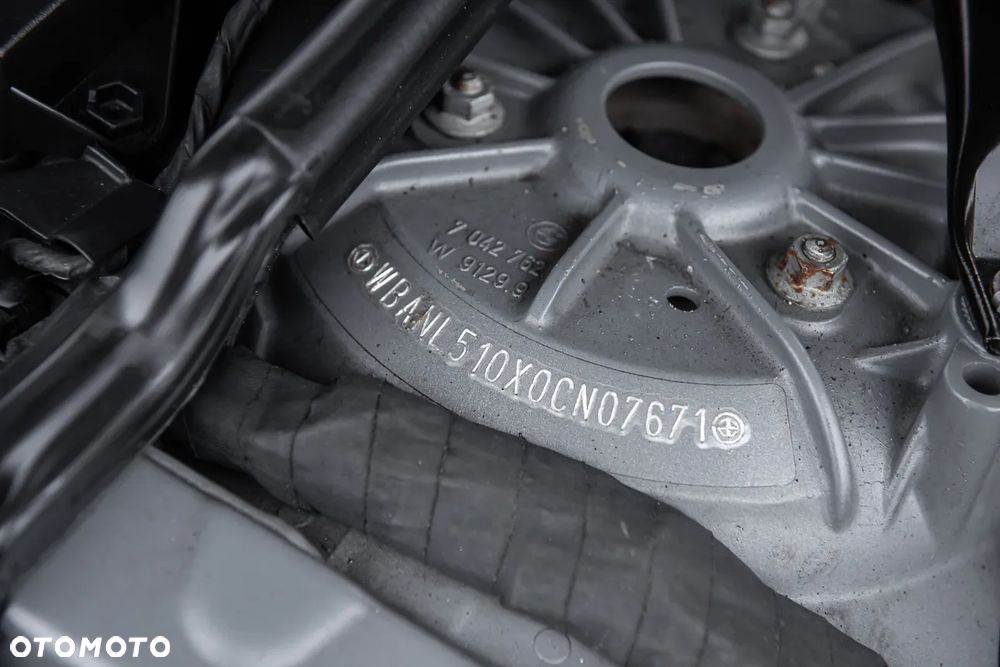 BMW Seria 5 525i - 31
