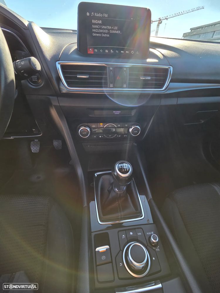 Mazda 3 Hatchback 1.5 Sky-D Excellence Navi - 13