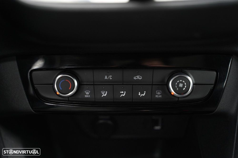 Opel Corsa 1.2 Edition — fotografia 21