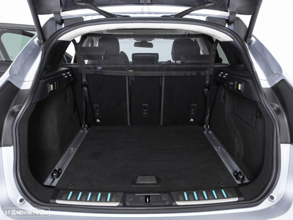 Jaguar F-Pace - 13