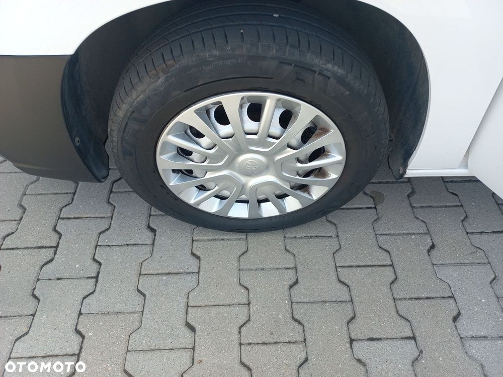 Toyota PROACE CITY - 21