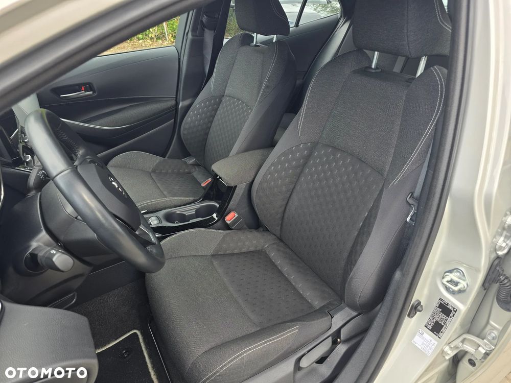 Toyota Corolla - 12